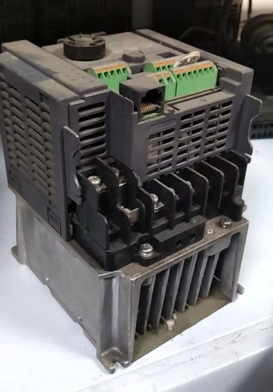 變頻器時能配漏電保護器嗎？